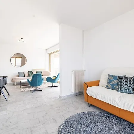 דירה Elegant 2 Bed With Pool In Juan Les Pins אנטיב