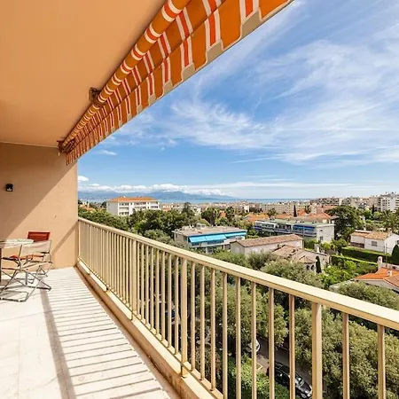 Elegant 2 Bed With Pool In Juan Les Pins דירה