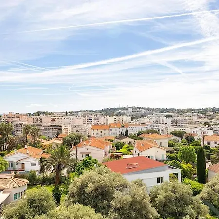 Elegant 2 Bed With Pool In Juan Les Pins Apartman